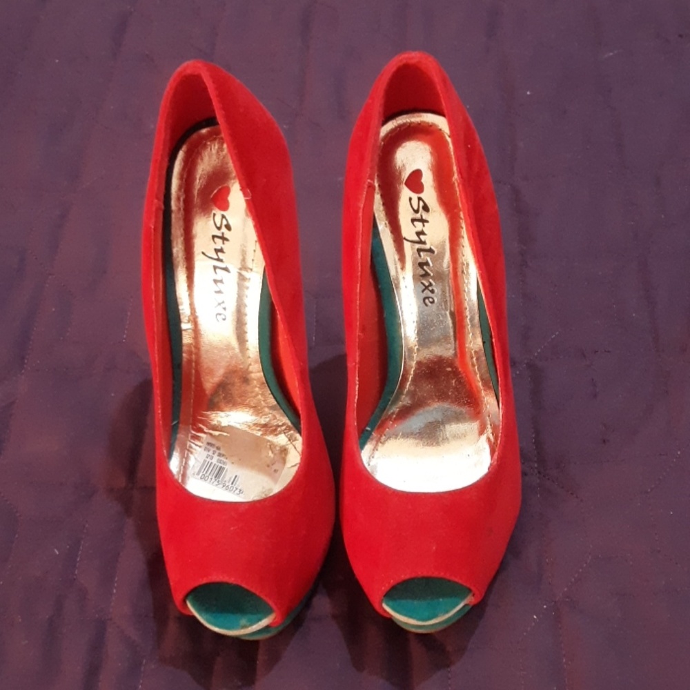 2 pair of heels